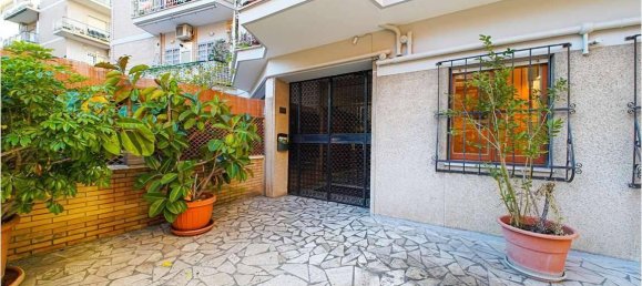 2 rooms Apartment in Rome, Italy No. 30177 22