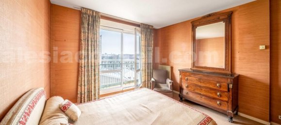 Apartamento de 3 dormitorios en Montrouge, France No. 352033 14