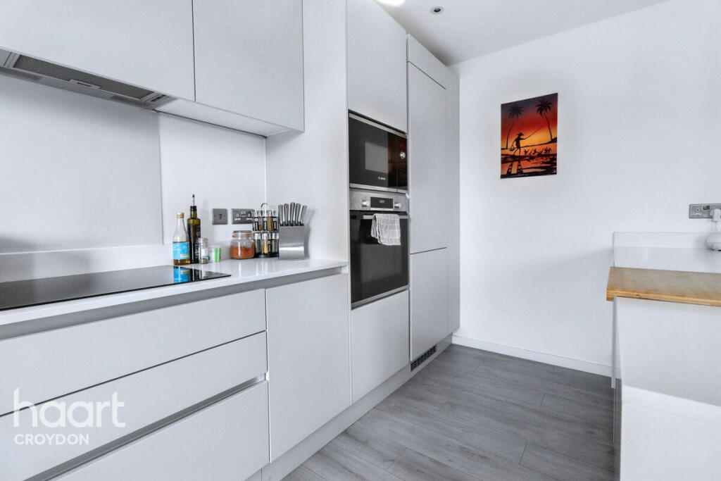 1 bedroom Apartment in Purley, United Kingdom No. 4874