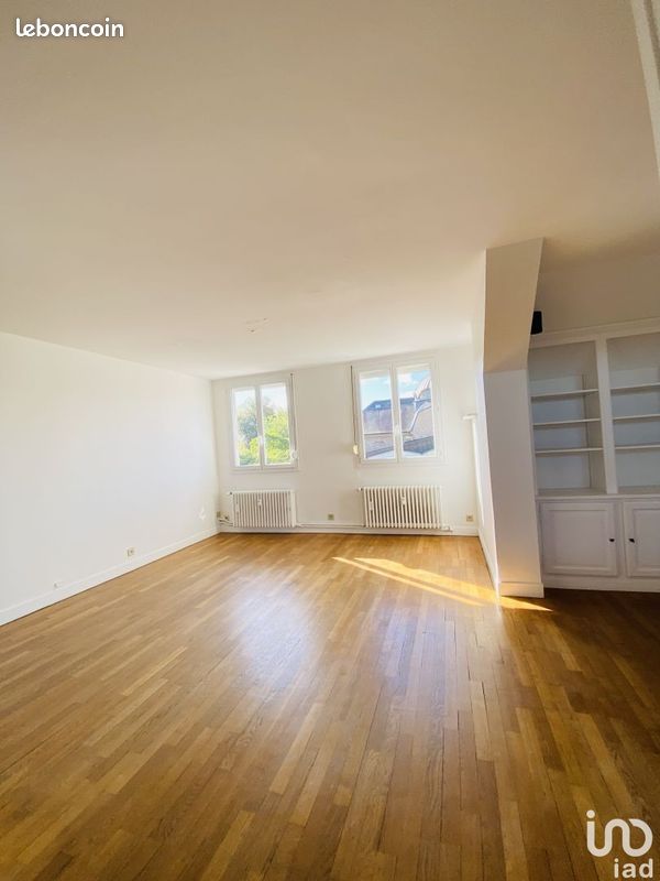 4 bedrooms Apartment in Amiens, France No. 73905