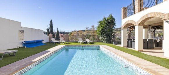 4 Schlafzimmer Villa in Estepona, Spain, Nr. 131346 11