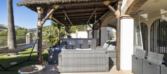 4 Schlafzimmer Villa in Estepona, Spain, Nr. 131346 13