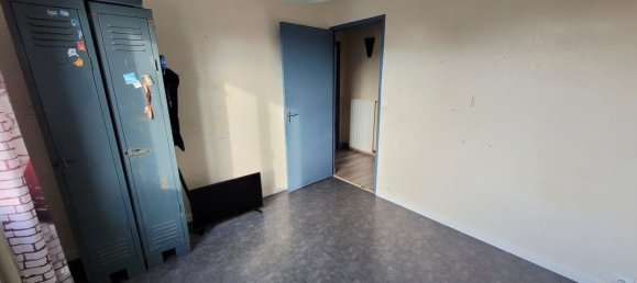 3 bedrooms House in Goussainville, France No. 131846 8