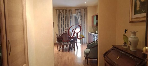 4 rooms Apartment in Rome, Italy No. 36031 3
