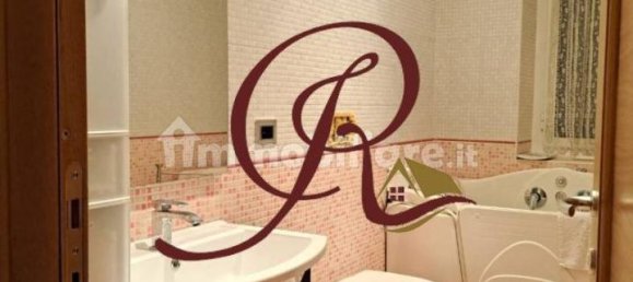 4 rooms Apartment in Rome, Italy No. 36031 23