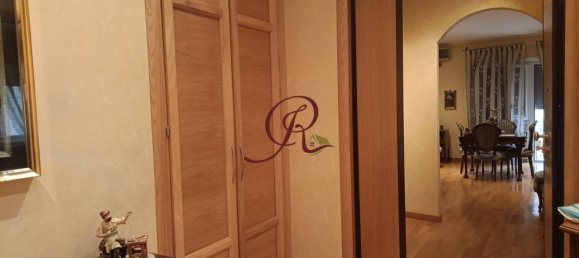 4 rooms Apartment in Rome, Italy No. 36031 4