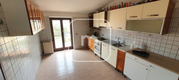 Квартира с 3 спальнями в Рим, Италия № 112520 4