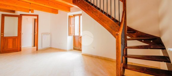 Dúplex de 4 habitaciónes en L'Aquila, Italy No. 235427 2