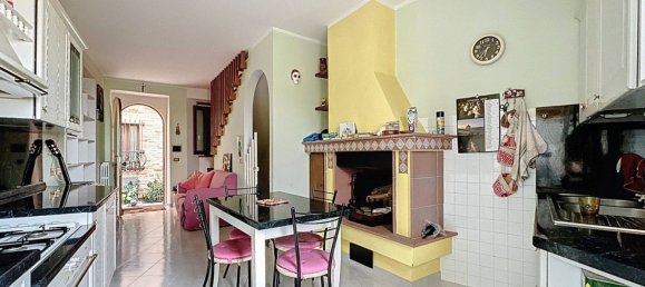 4 Schlafzimmer Haus in Montalto delle Marche, Italy, Nr. 312452 8