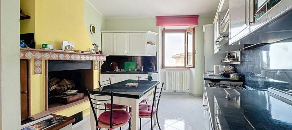 4 Schlafzimmer Haus in Montalto delle Marche, Italy, Nr. 312452 7