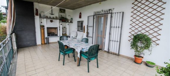 3 bedrooms Villa in Castiglione Torinese, Italy No. 323206 2