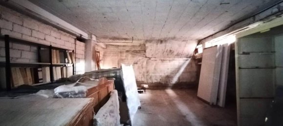 2-salle Garage à Pozzallo, Italy No. 82659 2