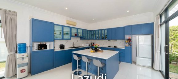 4 bedrooms Villa in Bang Tao, Thailand No. 19946 10