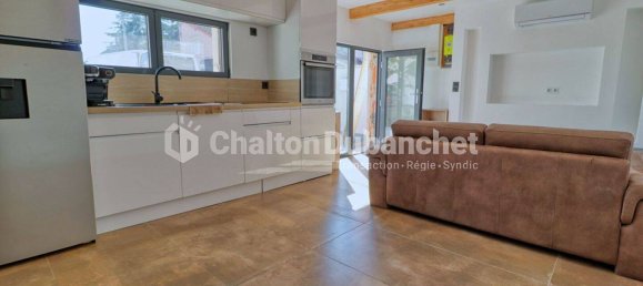 3 bedrooms House in Roanne, France No. 329517 14