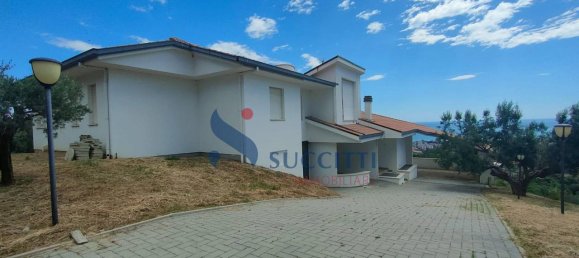 Villa de 10 habitaciónes en Tortoreto, Italy No. 177802 36