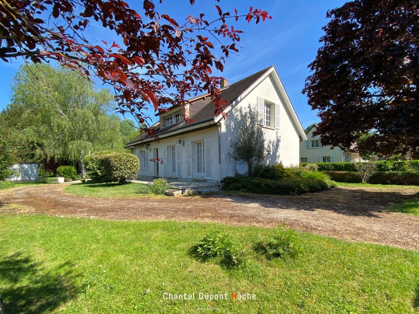 Casa de 5 dormitorios en Saint-Prest, France No. 61555