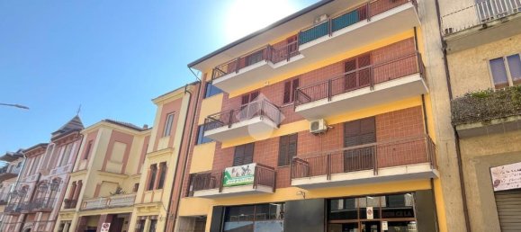 Apartamento de 4 dormitorios en San Giorgio del Sannio, Italy No. 346141 2