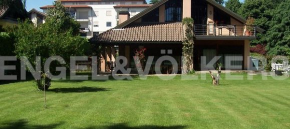 13 rooms Villa in Albizzate, Italy No. 127137 4