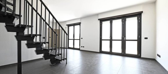 1 bedroom Penthouse in Sesto San Giovanni, Italy No. 52782 3