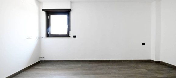 1 bedroom Penthouse in Sesto San Giovanni, Italy No. 52782 6