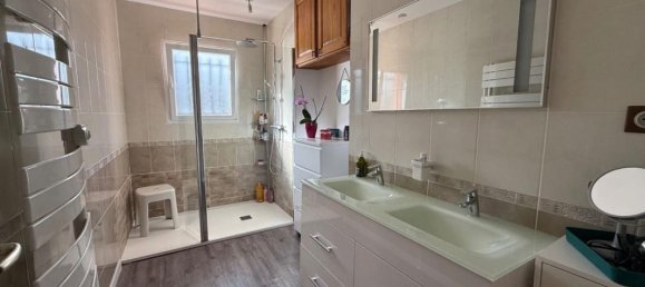 3 bedrooms Villa in Benagues, France No. 191286 5