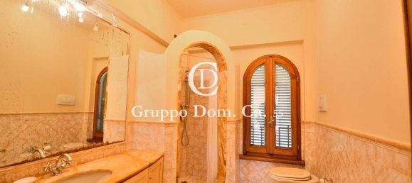 Вилла с 4 спальнями в Форте деи Марми, Италия № 118035 8