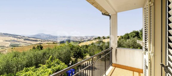 9 rooms House in Larino, Italy No. 275446 6