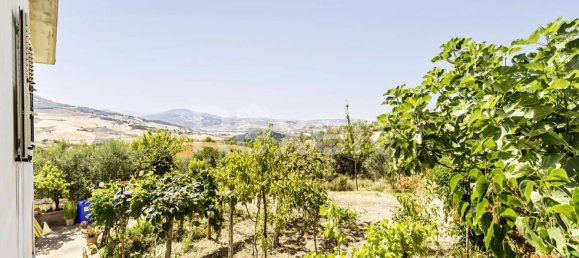 9 rooms House in Larino, Italy No. 275446 18