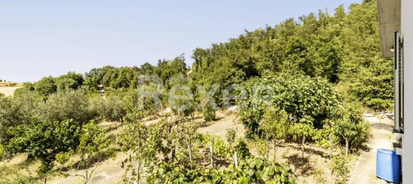 9 rooms House in Larino, Italy No. 275446 9