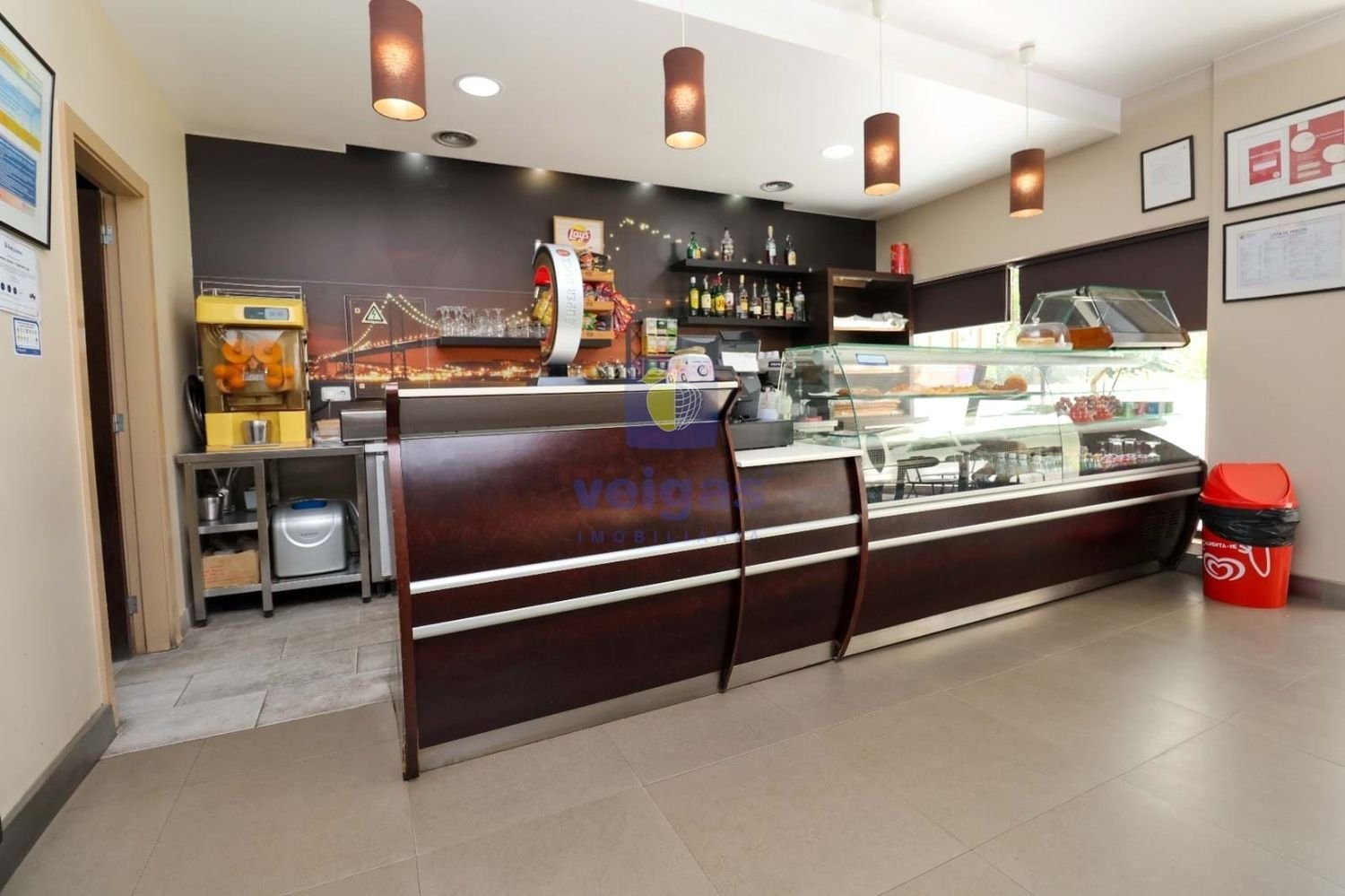 95m² Commercial property in Cascais, Portugal No. 310968