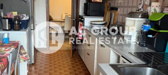 3-salle Appartement à Uboldo, Italy No. 130527 5