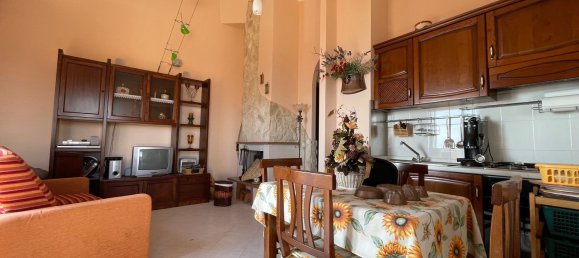 Квартира с 3 комнатами в Ленола, Италия № 160686 3