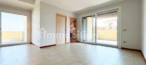 3 bedrooms Penthouse in Parma, Italy No. 327501 3