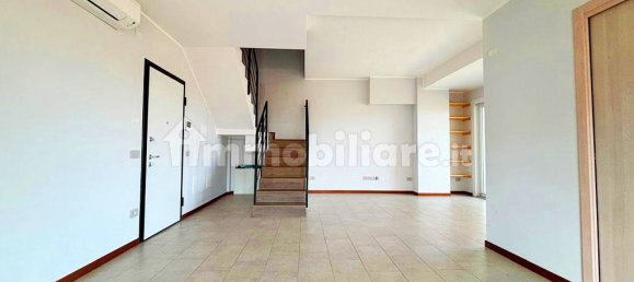 3 bedrooms Penthouse in Parma, Italy No. 327501 5