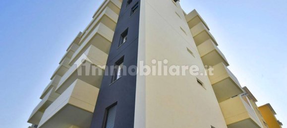 3 bedrooms Penthouse in Parma, Italy No. 327501 2