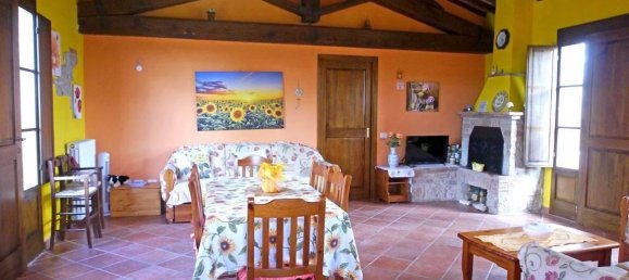 3 rooms House in Asciano, Italy No. 70170 10