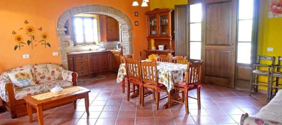3 rooms House in Asciano, Italy No. 70170 11