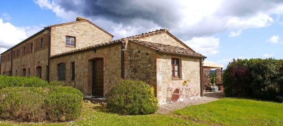 3 rooms House in Asciano, Italy No. 70170 5