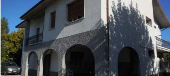6 rooms Apartment in San Giovanni in Persiceto, Italy No. 306923 2