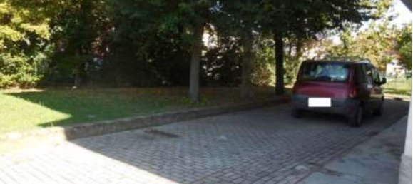 6 rooms Apartment in San Giovanni in Persiceto, Italy No. 306923 4