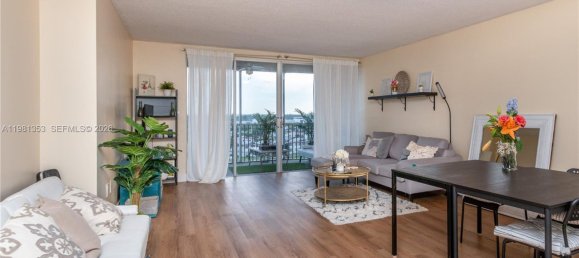 2 dormitorios propiedad comercial en venta en Miami, Miami-Dade, Florida, USA № 615352 10