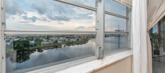 2 dormitorios propiedad comercial en venta en Miami, Miami-Dade, Florida, USA № 615352 6