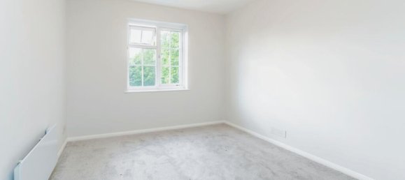 1 bedroom Apartment in Purley, United Kingdom No. 8077 14