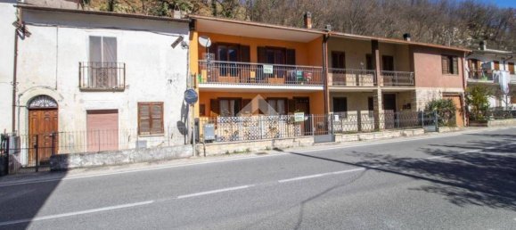 4 bedrooms House in Castel Sant'Angelo, Italy No. 81987 25