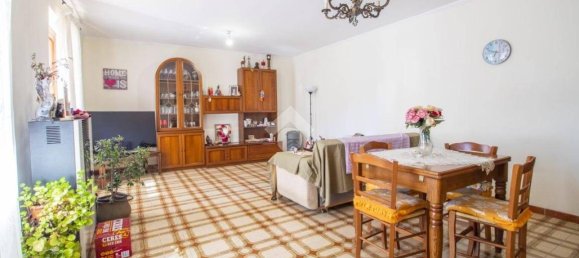 4 bedrooms House in Castel Sant'Angelo, Italy No. 81987 6