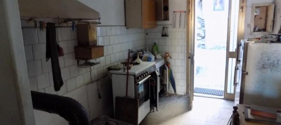 Дом с 4 комнатами в Боргомаро, Италия № 227364 7