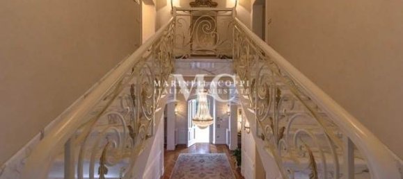 6 bedrooms Villa in Florence, Italy No. 192505 17