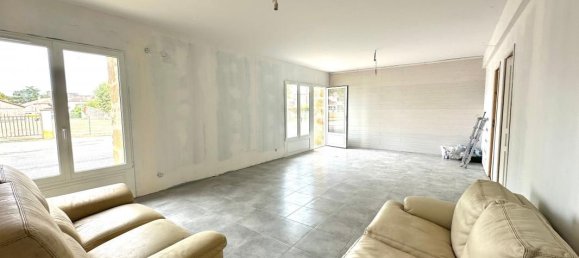 2 bedrooms Apartment in Langon, France No. 335612 4