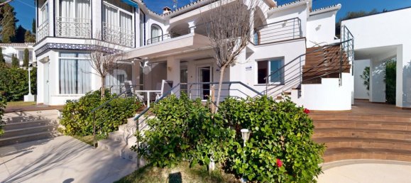 6 bedrooms Villa in Caleta de Velez, Spain No. 129017 4