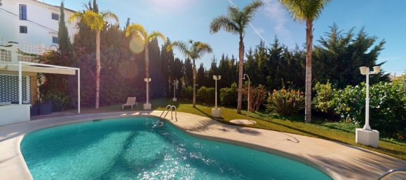 6 bedrooms Villa in Caleta de Velez, Spain No. 129017 2